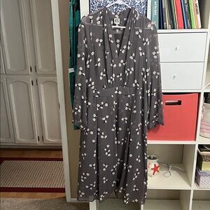 Anne Klein Gray Floral Dress